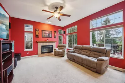 224 Cross Creek Lane, Lindenhurst, IL 60046 - Photo 3