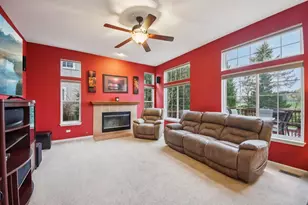 224 Cross Creek Ln, Lindenhurst, IL 60046 - Photo 3