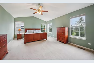 224 Cross Creek Lane, Lindenhurst, IL 60046 - Photo 17