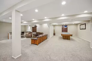 224 Cross Creek Ln, Lindenhurst, IL 60046 - Photo 25