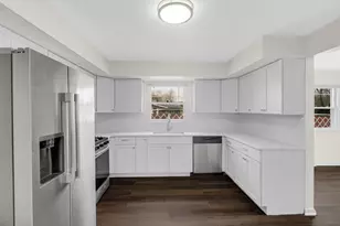 17525 Maple Ave, Lansing, IL 60438 - Photo 9