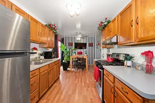 928 E 153rd St, Phoenix, IL 60426 - Photo 7