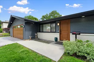 823 Georgean Ln, Schaumburg, IL 60193 - Photo 3