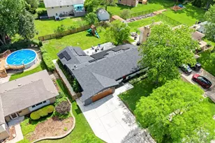 823 Georgean Ln, Schaumburg, IL 60193 - Photo 29