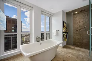 11 E Walton St, Chicago, IL 60611 - Photo 21