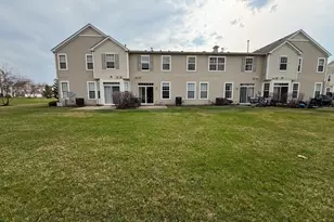 2554 Evergreen Cir, McHenry, IL 60050 - Photo 15