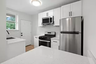 3035 W Rosemont Ave, Chicago, IL 60659 - Photo 3