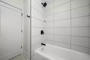 3035 W Rosemont Ave, Chicago, IL 60659 - Photo 19