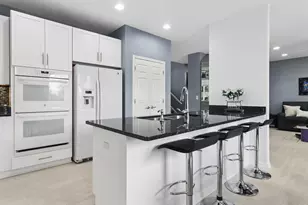 2248 Avalon Dr, Buffalo Grove, IL 60089 - Photo 9