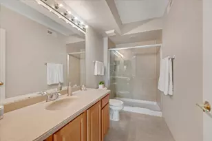 1 S Lincoln Ave, Lombard, IL 60148 - Photo 15