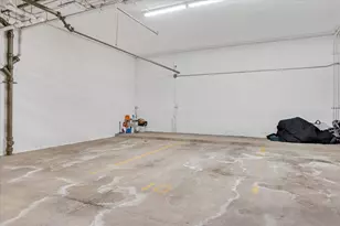 1 S Lincoln Ave, Lombard, IL 60148 - Photo 23