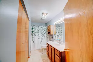 520 N 6th St, Watseka, IL 60970 - Photo 15