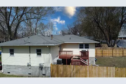 520 N 6th Street, Watseka, IL 60970 - Photo 3