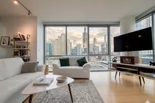 123 S Green St, Chicago, IL 60607 - Photo 5