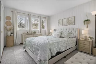 1013 Manor Dr, Streamwood, IL 60107 - Photo 13