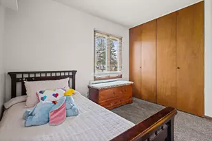 1013 Manor Dr, Streamwood, IL 60107 - Photo 17