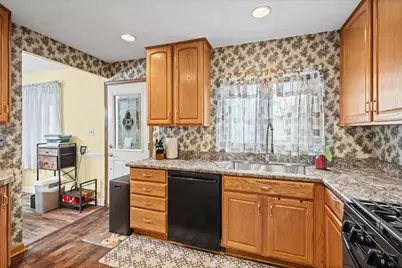 1013 Manor Drive, Streamwood, IL 60107 - Photo 7