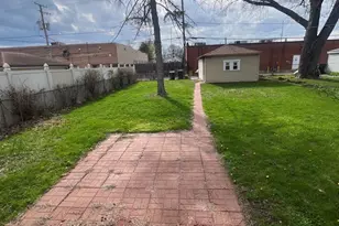 324 Frederick Ave, Bellwood, IL 60104 - Photo 7