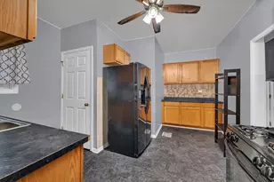 1238 Wauponsee St, Morris, IL 60450 - Photo 7