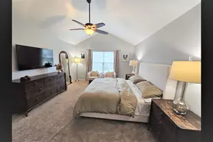 852 Beech Dr, Elgin, IL 60120 - Photo 13