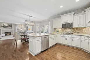 439 Hill Ave, Glen Ellyn, IL 60137 - Photo 9