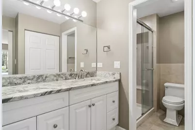 563 Woodview Road #D, Lake Barrington, IL 60010 - Photo 17