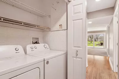 563 Woodview Road #D, Lake Barrington, IL 60010 - Photo 15