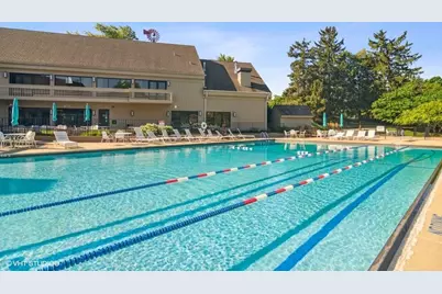 563 Woodview Road #D, Lake Barrington, IL 60010 - Photo 29