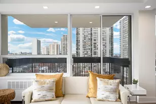 1360 N Sandburg Terrace, Chicago, IL 60610 - Photo 7