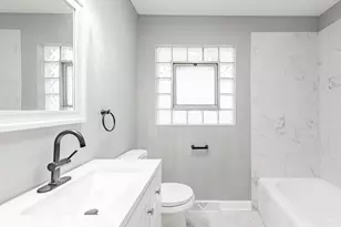 8139 S Exchange Ave, Chicago, IL 60617 - Photo 15