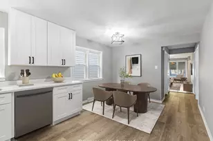 8139 S Exchange Ave, Chicago, IL 60617 - Photo 9