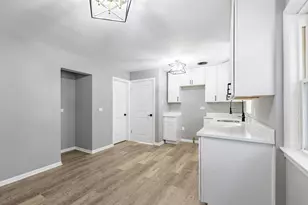 8139 S Exchange Ave, Chicago, IL 60617 - Photo 7