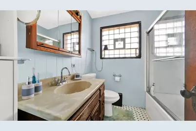 3648 W 68th Place, Chicago, IL 60629 - Photo 11