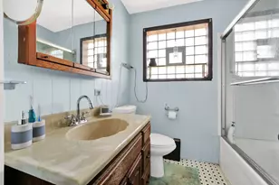 3648 W 68th Pl, Chicago, IL 60629 - Photo 11