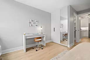 1455 N Sandburg Terrace, Chicago, IL 60610 - Photo 13