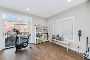 1025 Walnut Wy, Oak Park, IL 60302 - Photo 13