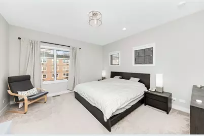 1025 Walnut Way, Oak Park, IL 60302 - Photo 17