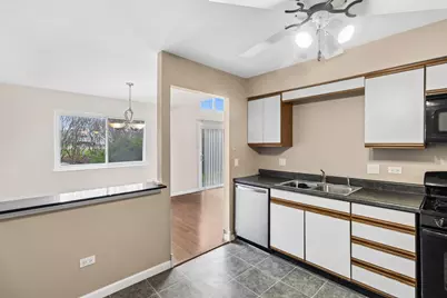 496 Stone Gate Circle, Schaumburg, IL 60193 - Photo 7