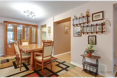 7 Oak Creek Drive #3703, Buffalo Grove, IL 60089 - Photo 9