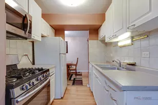 7 Oak Creek Dr, Buffalo Grove, IL 60089 - Photo 21