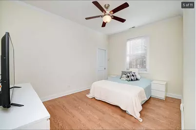 653 W Barry Avenue #1S, Chicago, IL 60657 - Photo 5