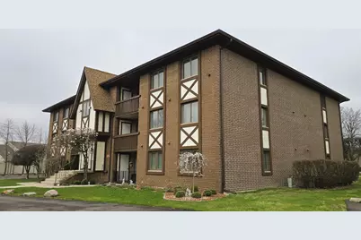 10561 Palos Place #1D, Palos Hills, IL 60465 - Photo 1