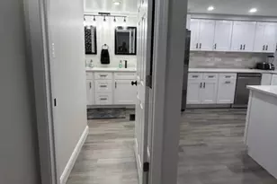 10561 Palos Pl, Palos Hills, IL 60465 - Photo 11