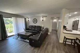 10561 Palos Pl, Palos Hills, IL 60465 - Photo 5