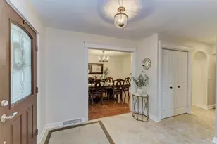 10S607 Glenn Dr, Burr Ridge, IL 60527 - Photo 9