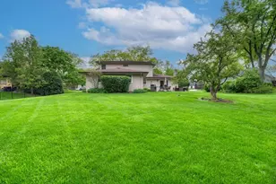10S607 Glenn Dr, Burr Ridge, IL 60527 - Photo 45