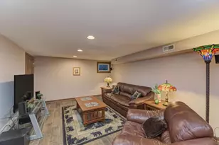 10S607 Glenn Dr, Burr Ridge, IL 60527 - Photo 39
