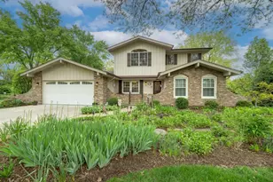 10S607 Glenn Dr, Burr Ridge, IL 60527 - Photo 3