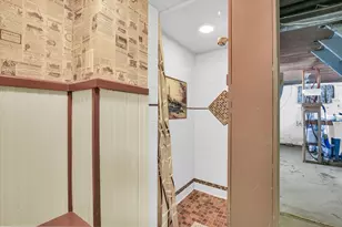 430 N Indiana Ave, Deland, IL 61839 - Photo 33