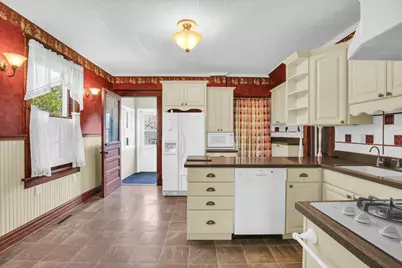 430 N Indiana Avenue, Deland, IL 61839 - Photo 17